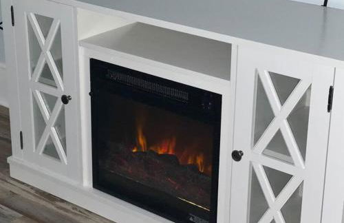 Riverside Relaxer w/Hot Tub+Fire Pit +Wifi & view - Foto 8