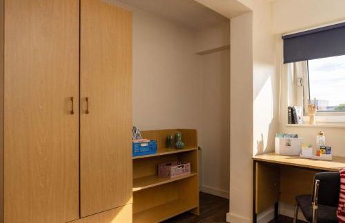 John Lester and Eddie Colman Courts in Salford - Foto 38