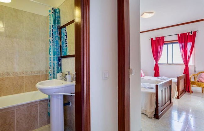 Alvor 2 Bedrooms Balcony Flat - Photo 10