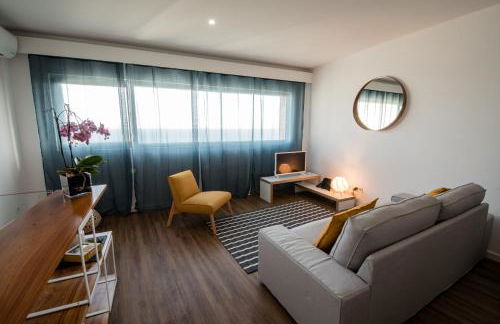 Slope House - Photo 13