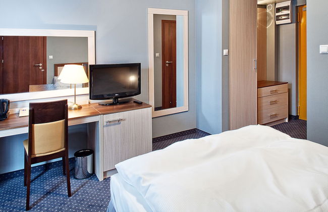 POLECZKI RESIDENCE APARTMENTS - Photo 11