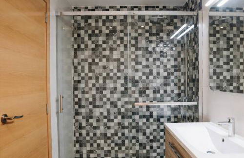 Apartamento luminoso cerca del mar y la montaña - Photo 44