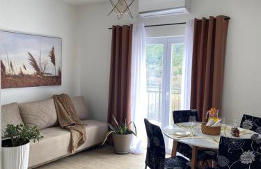 Gold Apartments - Photo 3