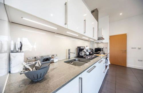 2 Bed Oasis London Flat-O2-Excel-Canary Wharf- Shops- Trains -Free Parking,Wifi 500mb & Flex Check In - Foto 22