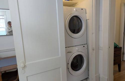 NEW! 2Br1Ba Convenient to 9th St, NCSSM - Foto 36