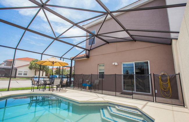 Four Bedroom w Screened Pool Close to Disney 4563 - Foto 1