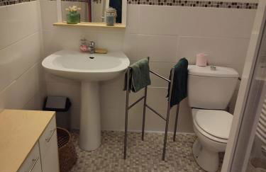 Charmant studio 8, parking et wifi gratuit, local vélo - Foto 9