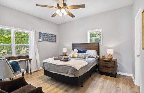 Landmark Lakehouse - luxury living in PLX - Foto 20