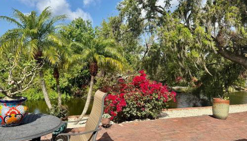 Sarasota Charm - Photo 3