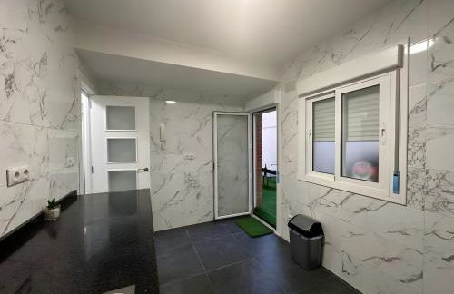 Mediterranean Breeze - Photo 18