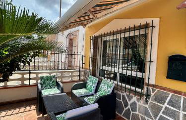 Amazing 3 floor house in front of the beach - Foto 2
