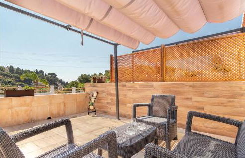 Gorgeous Home In Mezquitilla With Wifi - Photo 14