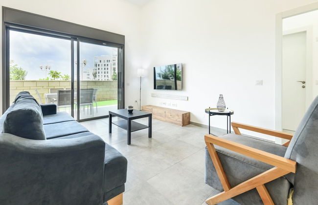 Achziv Beach Getaway with Balcony by Sea N Rent - Foto 12