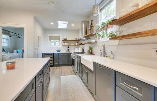 Walk to Roanoke River Greenway Mountain-View Home - Foto 9