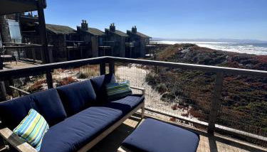 Beachfront Retreat with Ocean Views - Foto 3