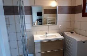 Le Pré Fleuri à Guillestre - Appartements neufs classés Meublés de Tourisme 3 étoiles- Climatisés- Parking privatif - Foto 22