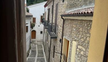 La farfalla del vicolo - Foto 3