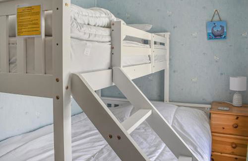 Sanctuary Cottage - Photo 13