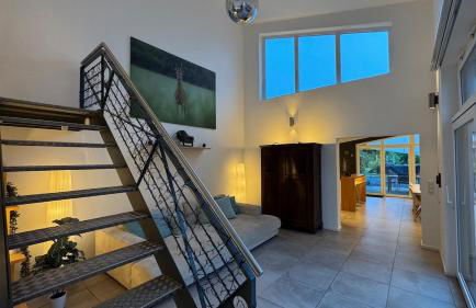 Exklusives Architektenhaus, Pool und Privateinfahrt - Foto 19