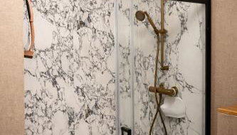 Oficyna Drukarza - Foto 2, Shower