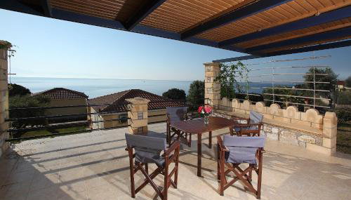 Alexandros Beachfront Apartments near Petalidi with Private Sunbeds & Sea View - Foto 4