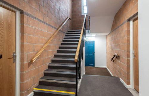 Stylish & Modern Apartment - Photo 18