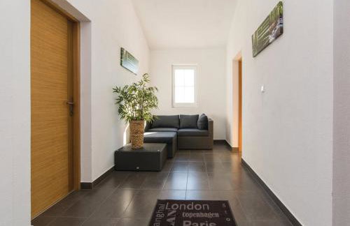 Villa Laura with pool, Budak, Zadar county - Photo 17