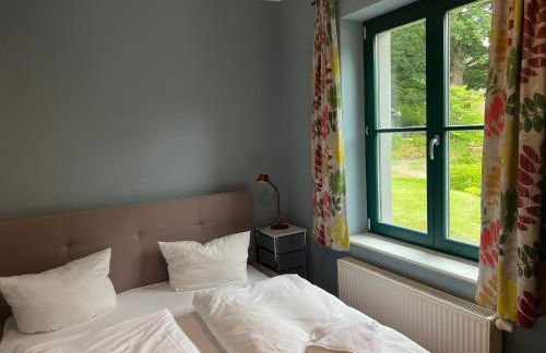 Ruhige Ferienwohnung mit großem Garten und Terrasse - Foto 2