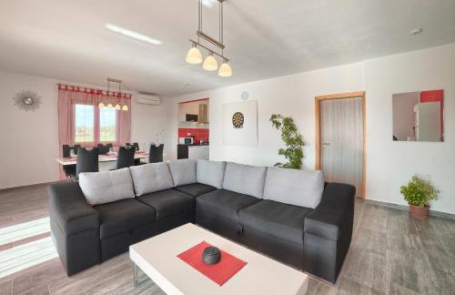 Cozy villa Paradiso with pool immersed in the greenery - Foto 8