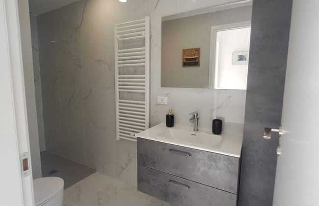 Central Design Flat With Parking - Foto 9