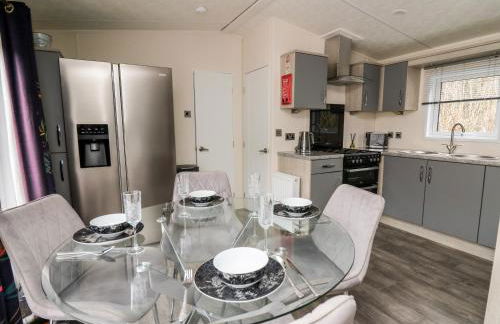 The Hideout - Photo 8