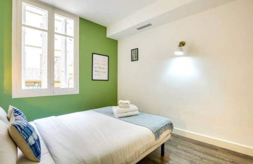 Colorful With Cozy Terrace In Gracia - Photo 12