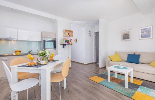 Apartmani D & J with Heated Pool & Stunning Sea View - Photo 61