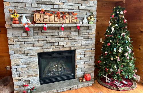 Secluded Retreat near Ski Resorts, Hot Tub, BBQ - Foto 2