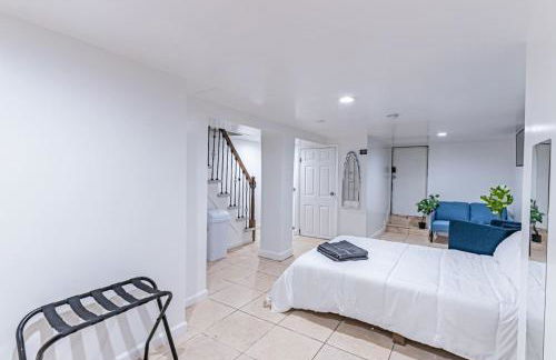 Newark NJ Private Suite NYC Path Train - Foto 9