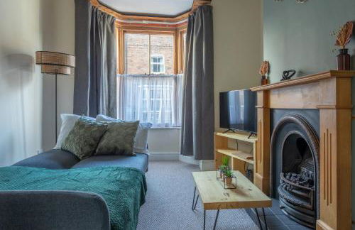 Milton Stays - Cosy 2 Bed House, 2 Floors, 15 min Walk to City Center, for up to 6 - Period Features, Cottage Style, Fireplace, Superfast Wi-Fi, Private Garden, Free On Street Parking - Foto 25