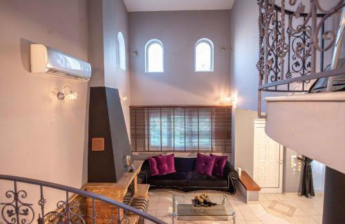 Dana's Luxury Maisonette - Photo 5