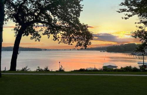Pillsbury Point Cottage on West Lake Okoboji - Photo 38
