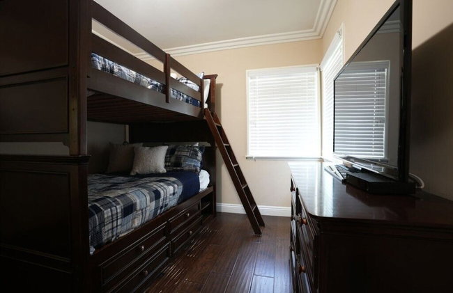 Charming Anaheim Home 1/2 Mile Walk to Disney - Foto 14