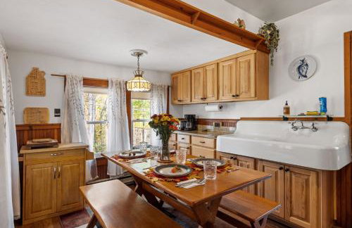 Secluded Cottage with hot tub, fire pit, and views - Foto 28