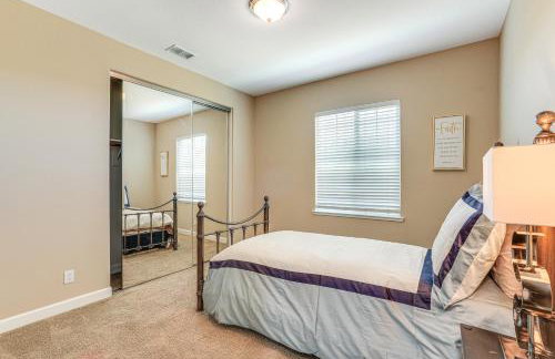 4 Mi to The Streets of Brentwood Home with Fire Pit - Foto 20