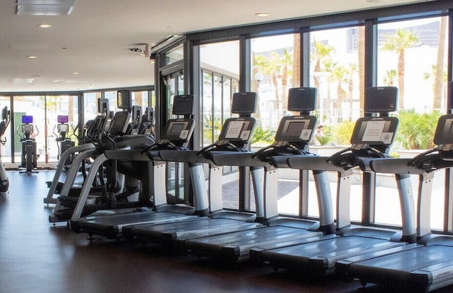 2 BR con patio por el centro comercial - Foto 72