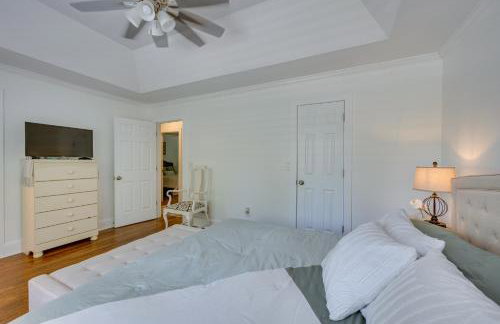 Waterfront Sparta Home with Game Room and Fire Pit! - Foto 10