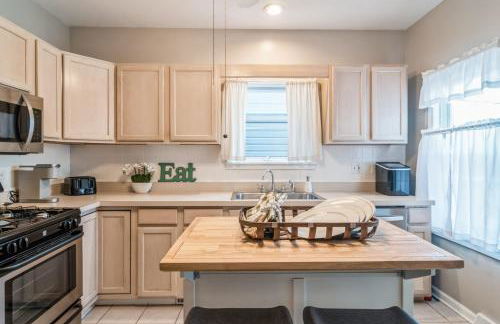 Pearly Gates l 3 Bed l Sleeps 5 l w 2-Car Garage - Foto 6