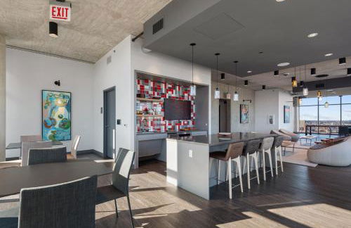 Fulbrix Bright Designer Apartments with West Loop Views - Foto 41