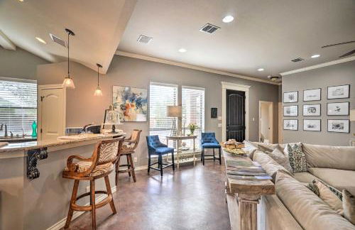 Luxe Midland Retreat with Patio, Grill and Yard! - Foto 8