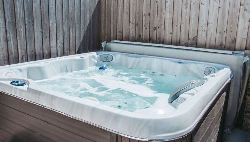 Coastal Courtyard with Hot Tub, Greatstone - Foto 3