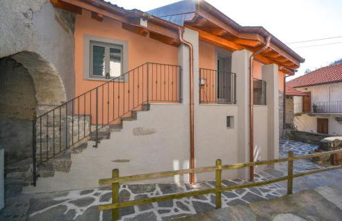 Awesome Home In Albagnano Di Bee - Foto 11