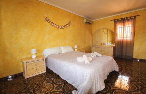 Chalet con piscina y barbacoa - Foto 13