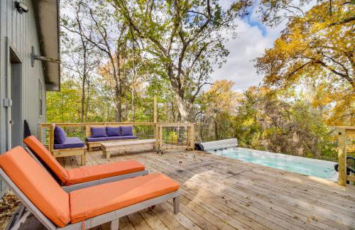 Waterfront StoneHaven at Reed Point with Swim Spa! - Foto 3